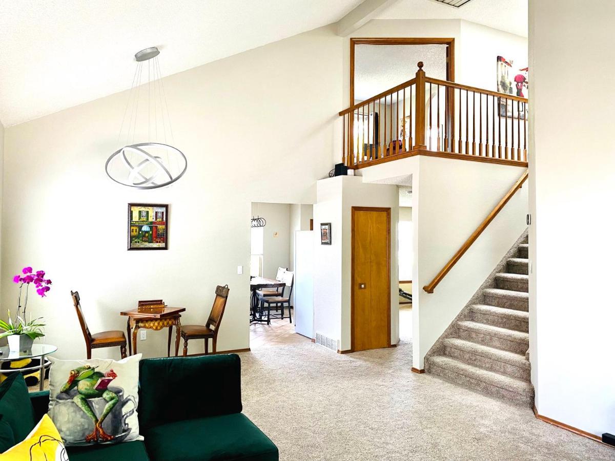 Artsy Home Close To Usafa With Fireplace And Patio Colorado Springs Exteriér fotografie